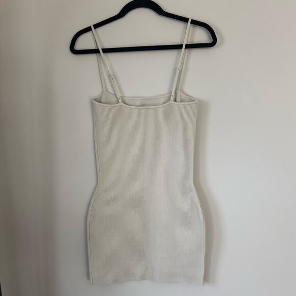 Aritzia Babaton Ribbed Bodycon Dress in Size Medium - Picture 5 of 8